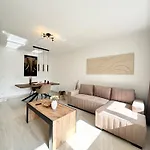 Regency Apartments - Exklusive Zentrale 50M2 Wohnung, Balkon, Wifi, Netflix