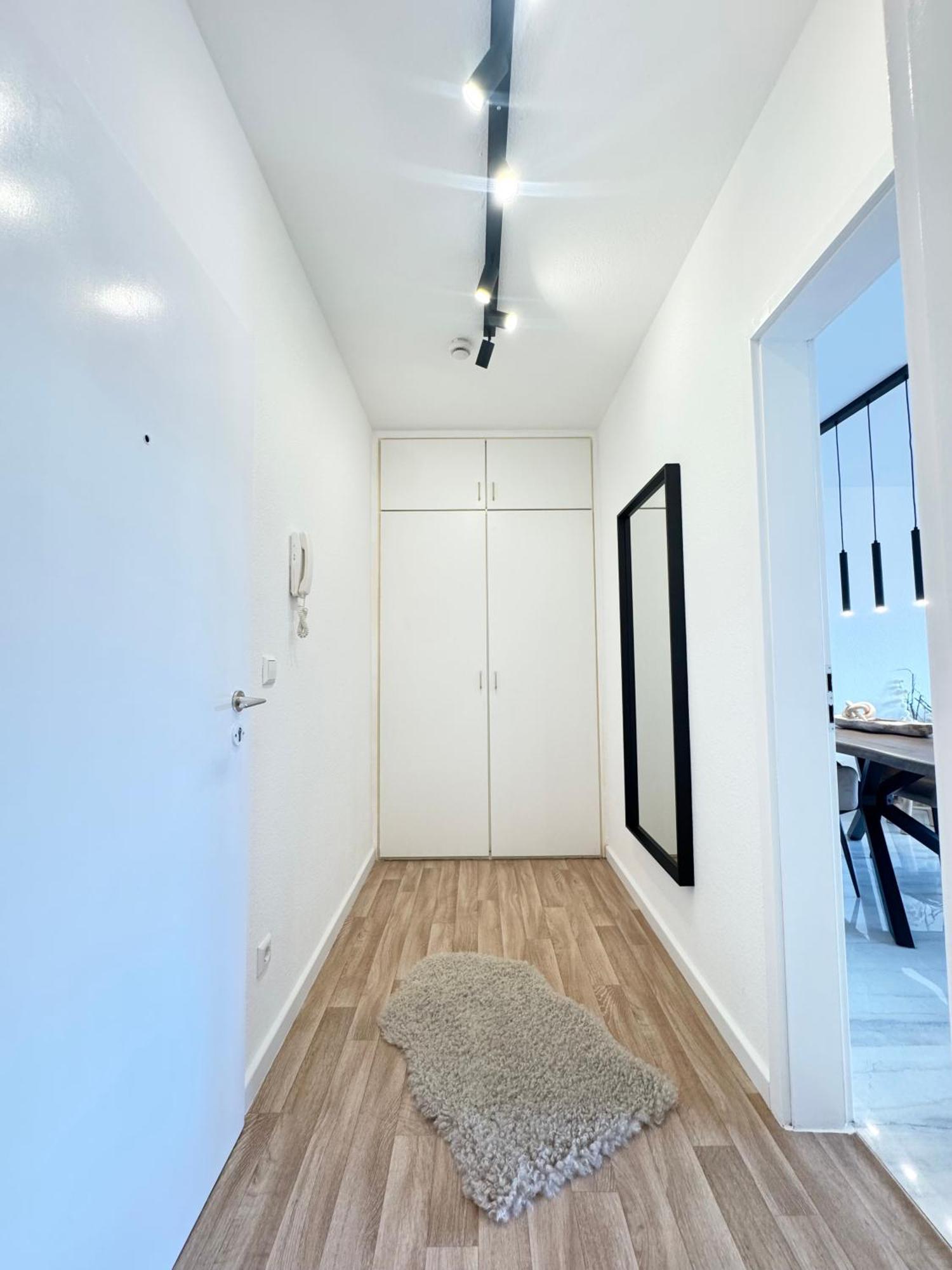 Apartment Regency - Exklusive Zentrale 50m2 Wohnung, Balkon, Wifi, Netflix *